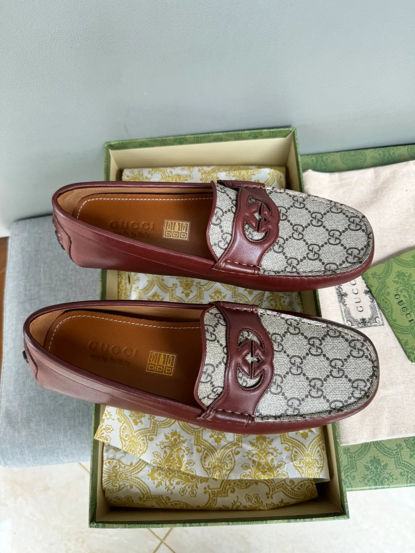 Batch 740💰[strong][strong][strong] Original order quality, new counter styles synchronized, Gucci counter new styles, handmade men's driving shoes, beanie shoes, slip-on shoes, lazy shoes, exquisite hand-stitching, workmanship details comparable to counters, Italian imported cowhide, water-dyed cowhide lining, tree paste leather feet, sweat-absorbent and deodorant, black, gray, blue, burgundy, 39-44 in large quantities in stock (38, 45 custom-made)